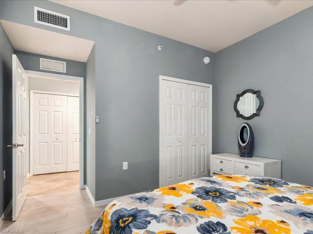 9840 Venezia Cir 815 Property Photo 16