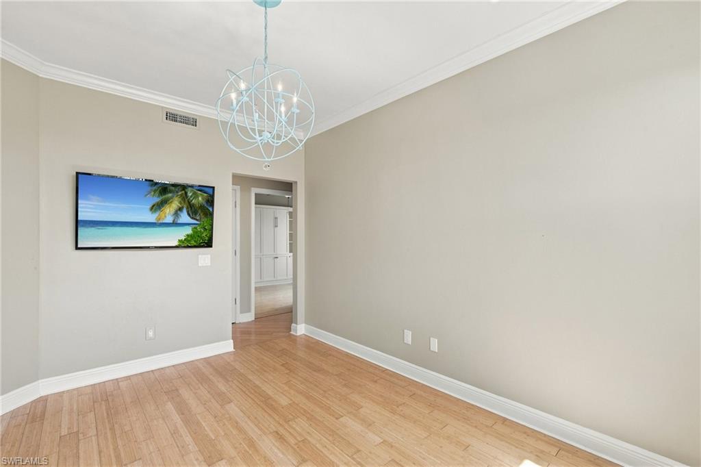 430 Cove Tower Dr 501 Property Photo 11