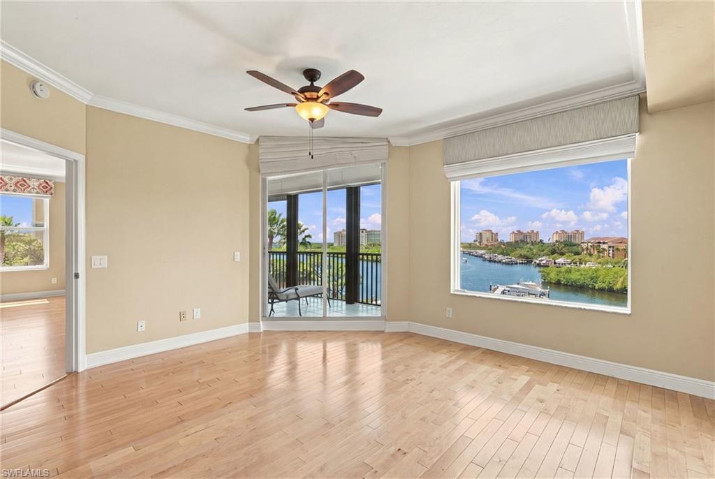 430 Cove Tower Dr 501 Property Photo 13