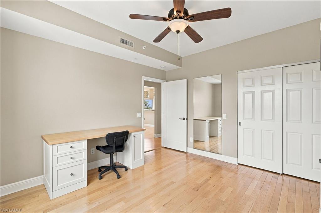 430 Cove Tower Dr 501 Property Photo 19