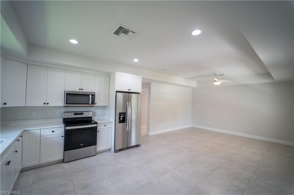 11251 Dean St 53 Property Photo 4