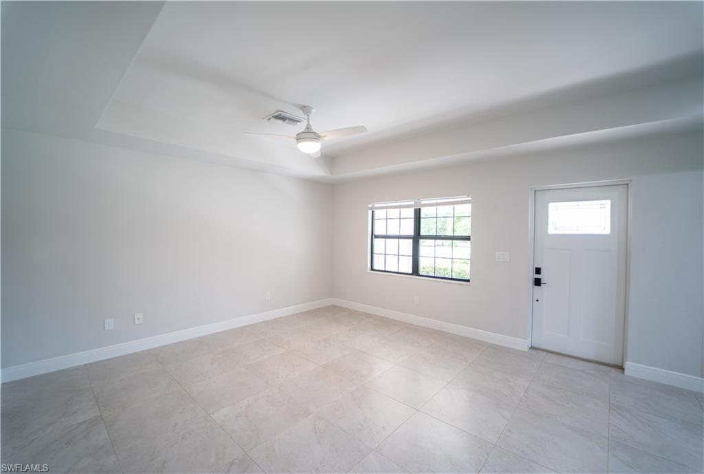 11251 Dean St 53 Property Photo 6