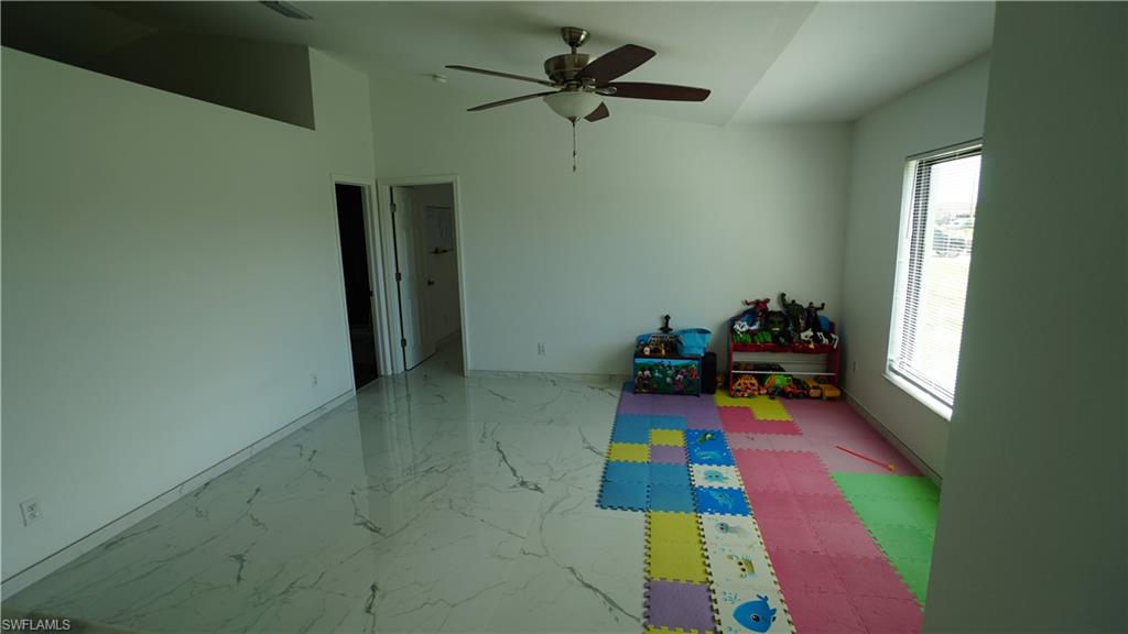 3039 6th Ct Property Photo 11