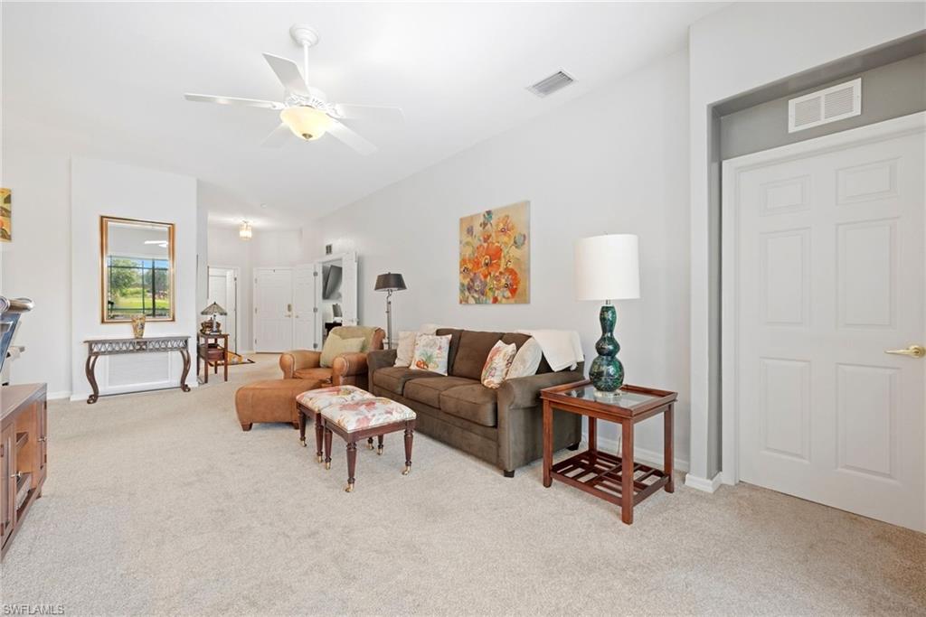 10038 Oakhurst Way Property Photo 6
