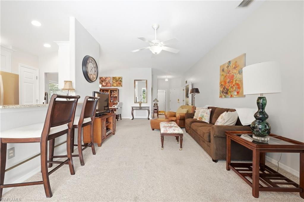 10038 Oakhurst Way Property Photo 7