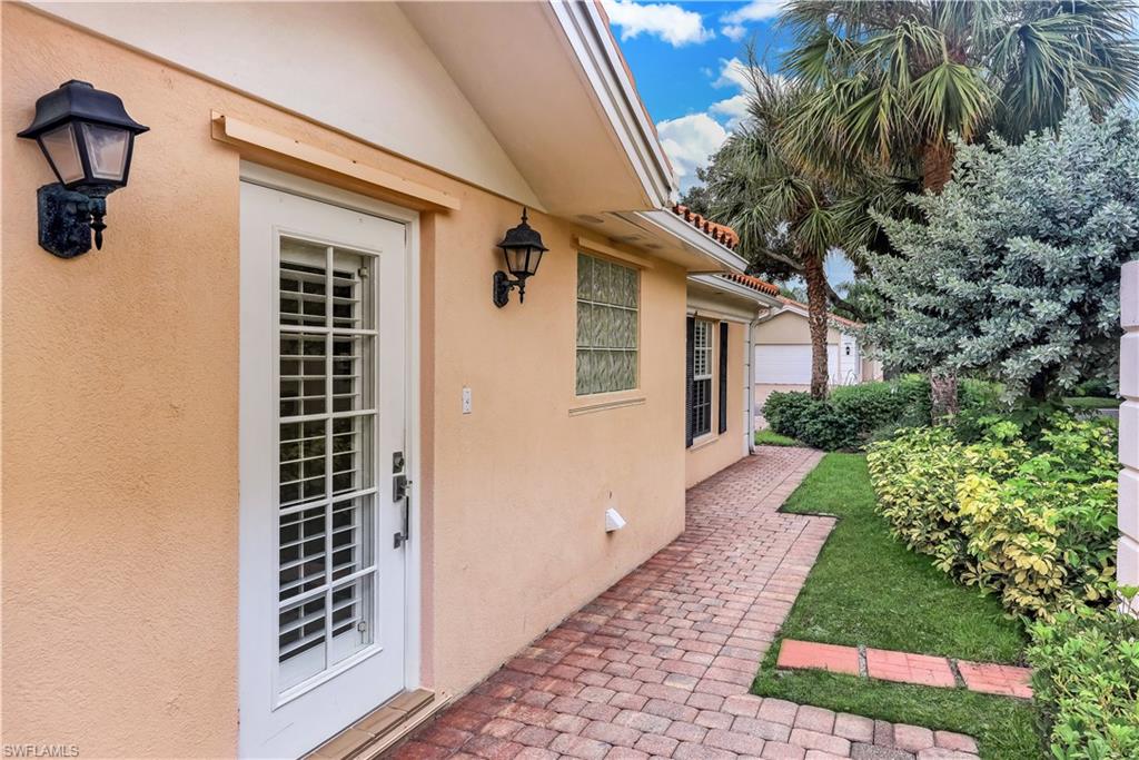 4892 Lasqueti Way Property Photo 25