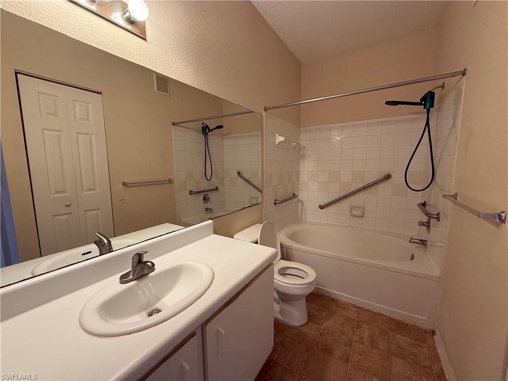 11540 Villa Grand 1220 Property Photo 7