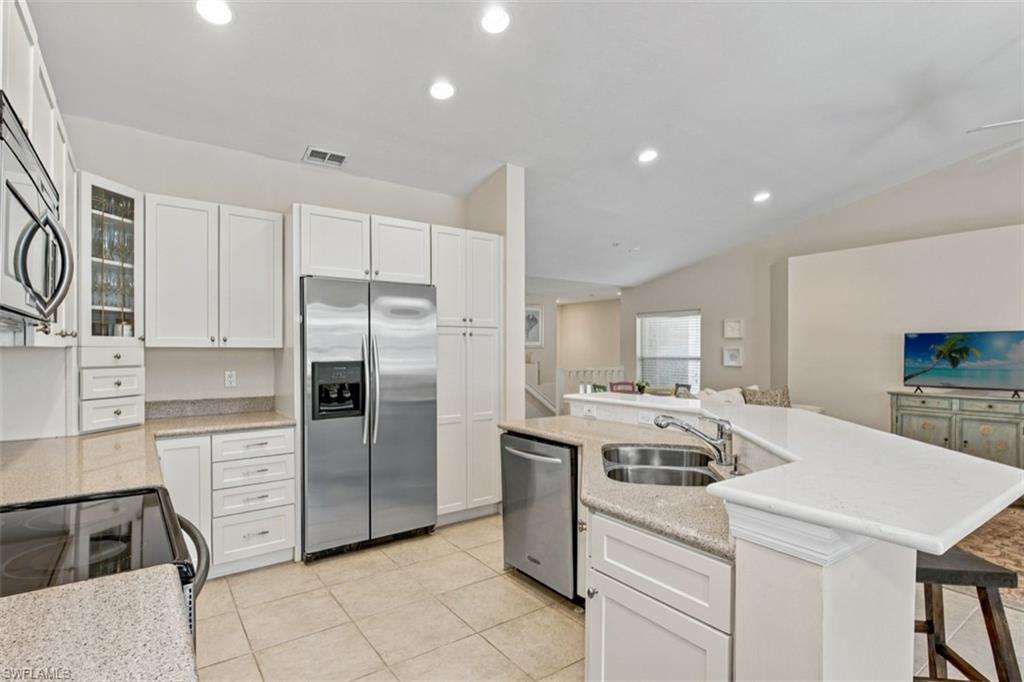 24833 Lakemont Cove Ln 202 Property Photo 5