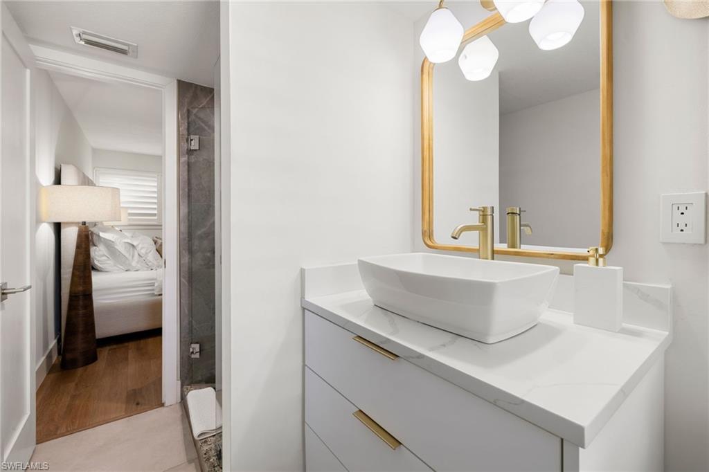 175 Fifth Avenue S 204 Property Photo 32