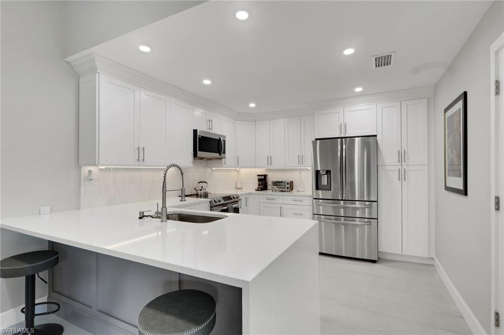 6303 Royal Woods Dr Property Photo 8