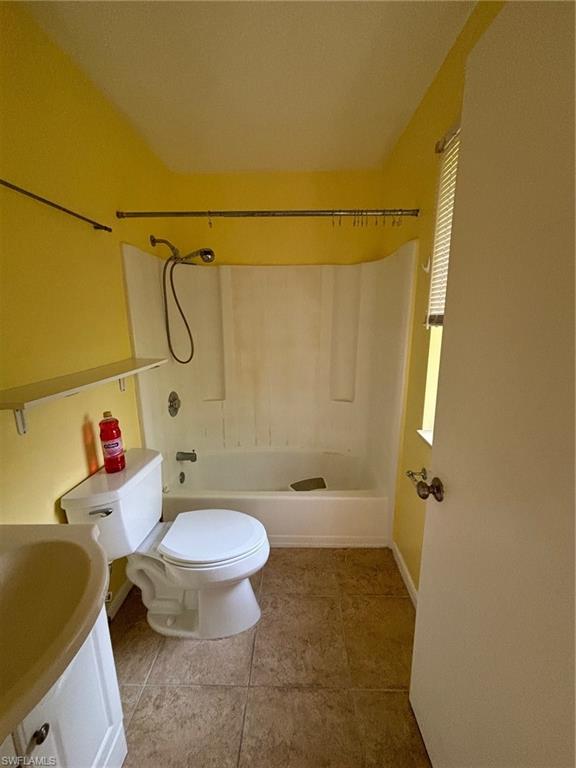5386 16th Pl Sw F-4 Property Photo 8
