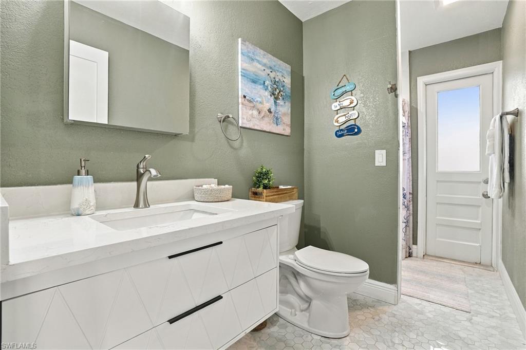 323 Washington Ct Property Photo 20
