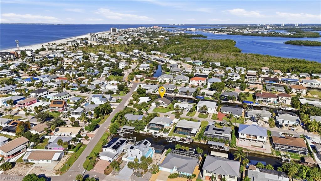 323 Washington Ct Property Photo 29