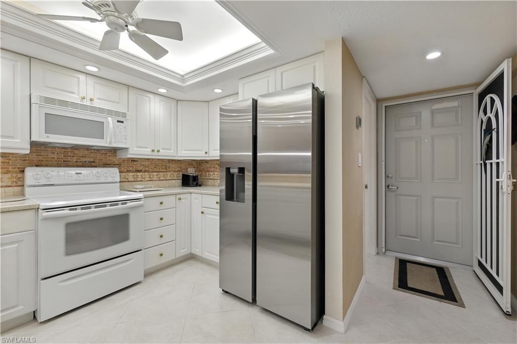 26000 Hickory Blvd 204 Property Photo 4