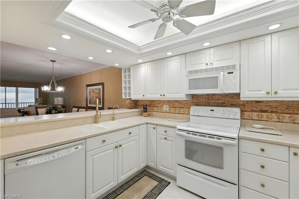 26000 Hickory Blvd 204 Property Photo 5