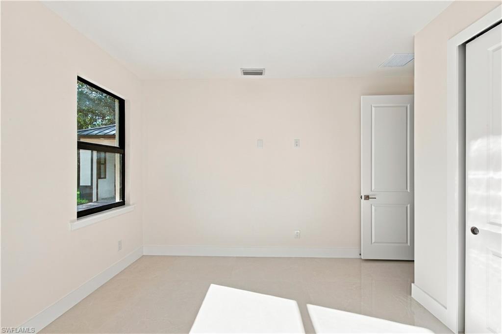 187 5th St Sw Property Photo 19