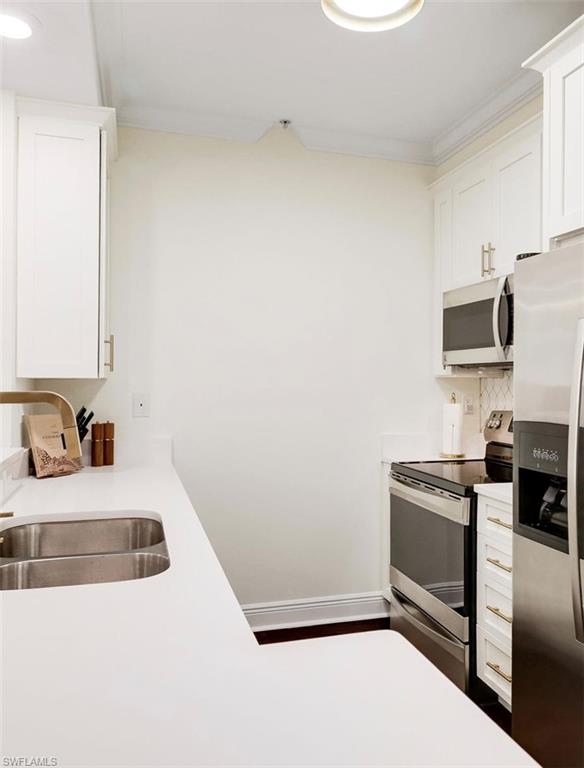 23161 Fashion Dr 7206 Property Photo 20
