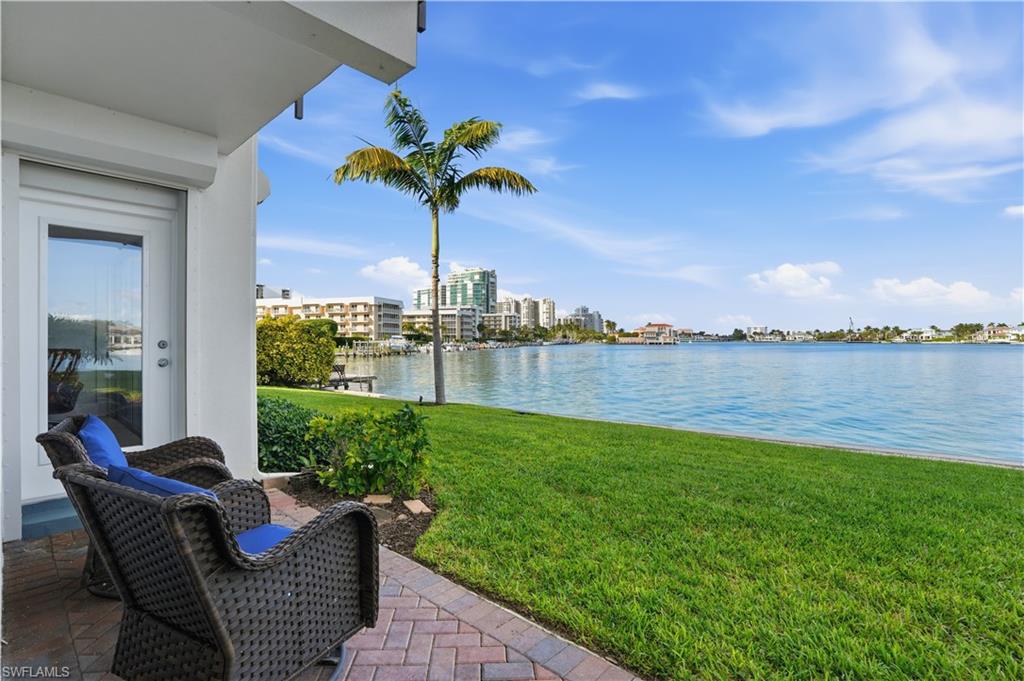 3400 Gulf Shore Blvd N O1 Property Photo 6