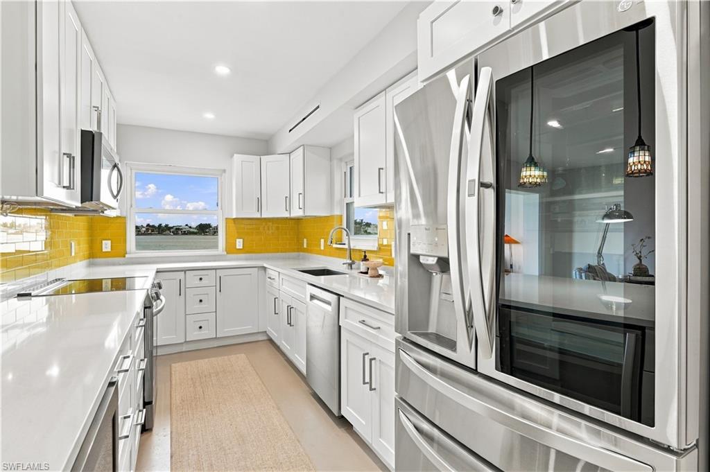 3400 Gulf Shore Blvd N O1 Property Photo 18