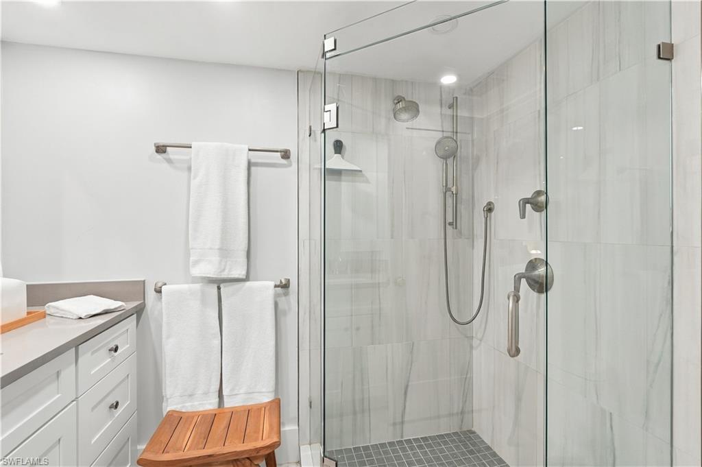 3400 Gulf Shore Blvd N O1 Property Photo 26