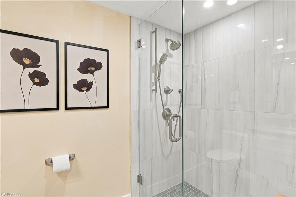 3400 Gulf Shore Blvd N O1 Property Photo 30