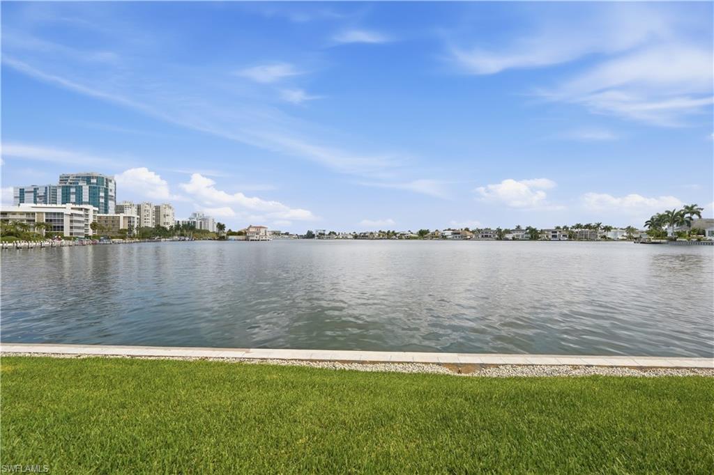 3400 Gulf Shore Blvd N O1 Property Photo 35