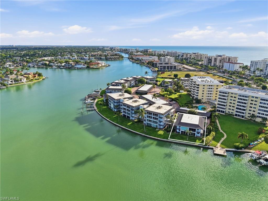 3400 Gulf Shore Blvd N O1 Property Photo 2
