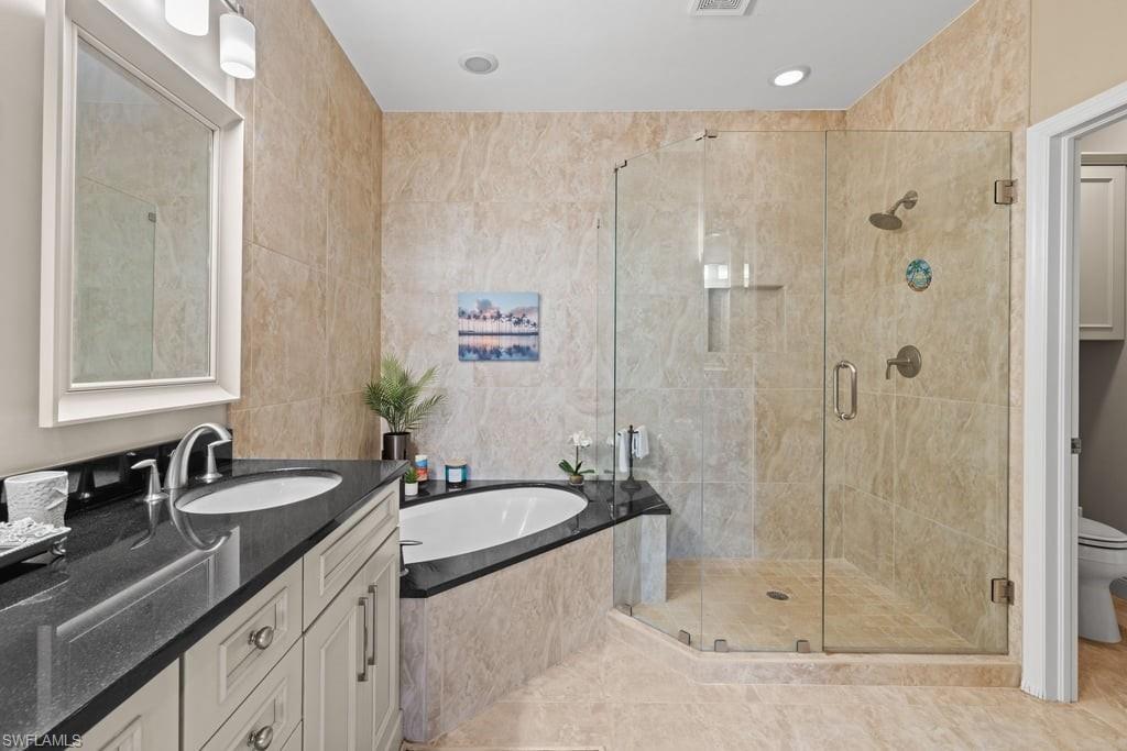 5075 Yacht Harbor Dr 103 Property Photo 18