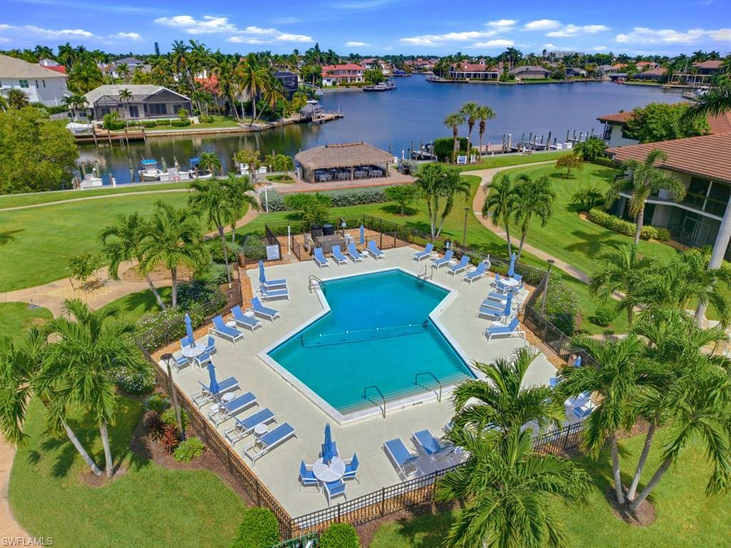 525 Seaview Ct M4 Property Photo 1