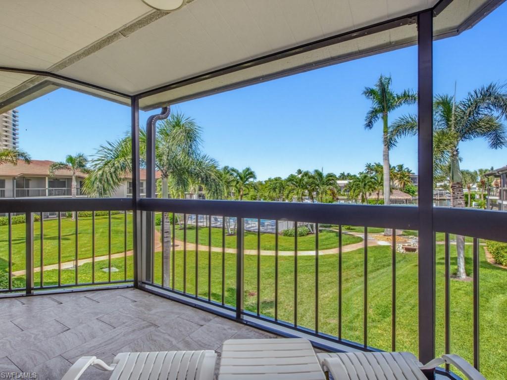 525 Seaview Ct M4 Property Photo 11