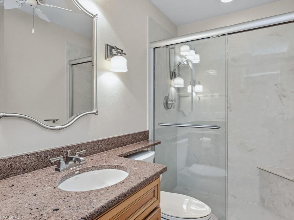 525 Seaview Ct M4 Property Photo 13