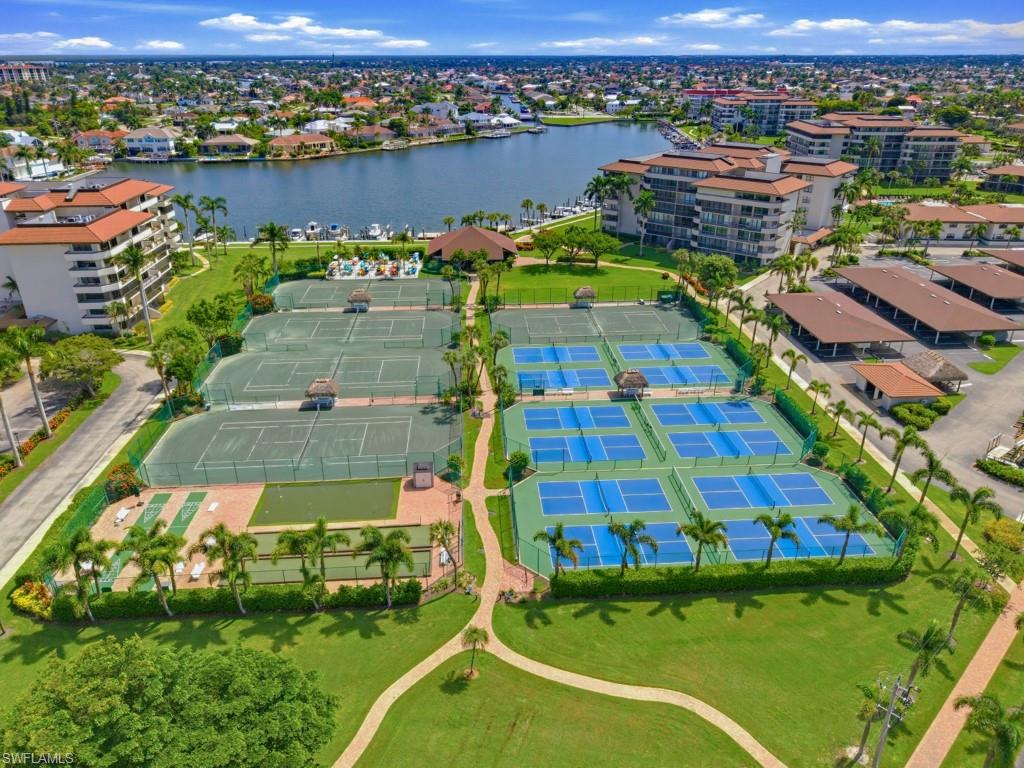 525 Seaview Ct M4 Property Photo 20