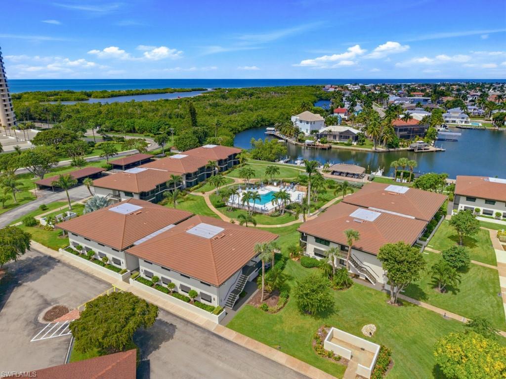 525 Seaview Ct M4 Property Photo 21
