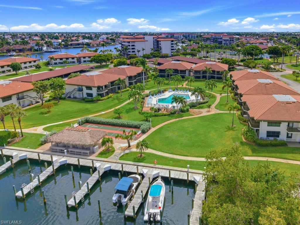 525 Seaview Ct M4 Property Photo 23