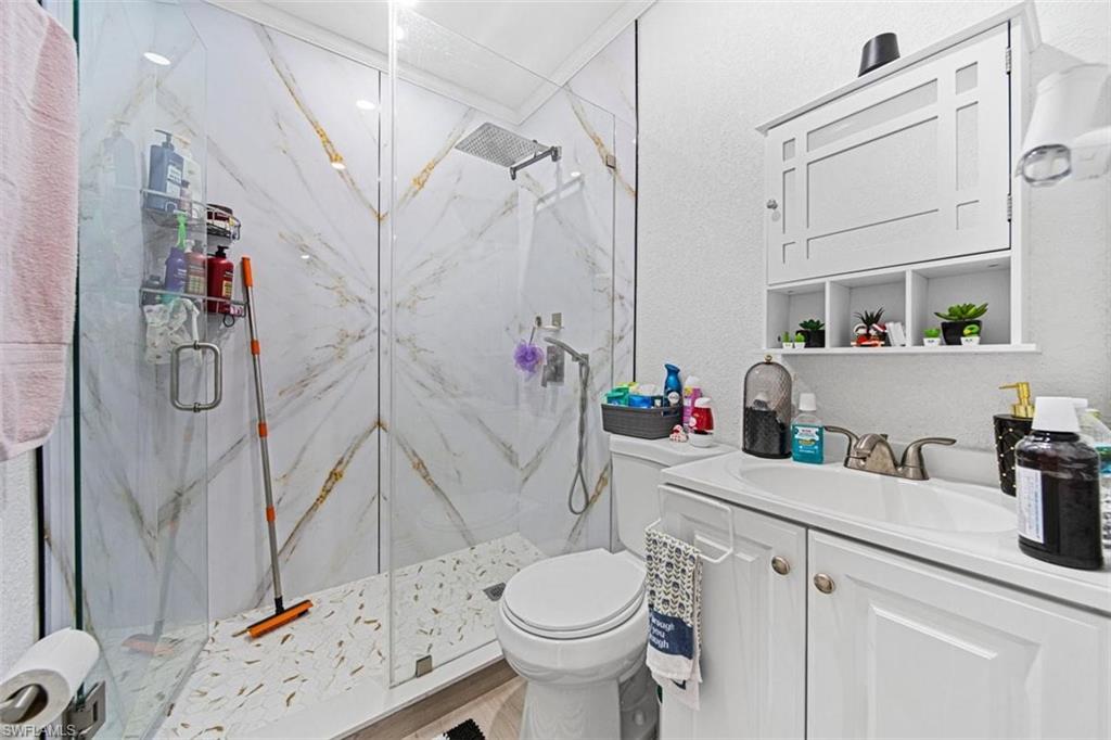 1301 Unice Ave N Property Photo 6