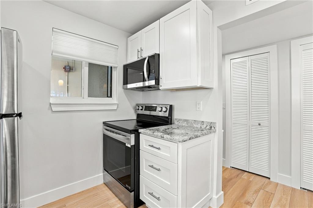 2580 Estero Blvd 15 Property Photo 14