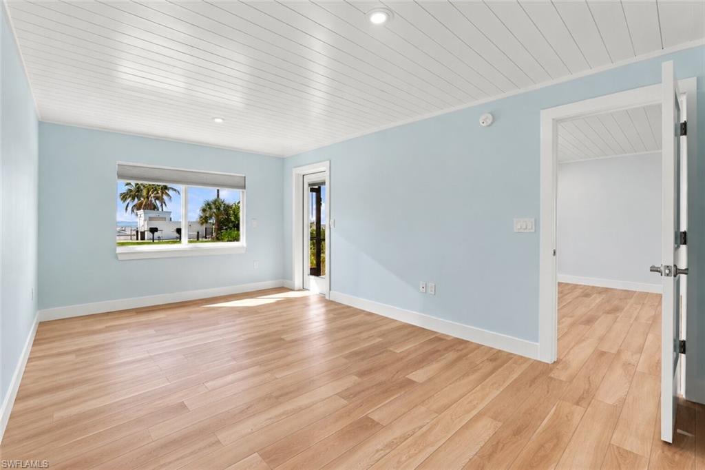 2580 Estero Blvd 15 Property Photo 15