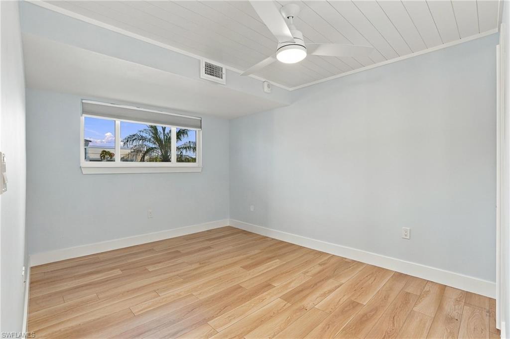 2580 Estero Blvd 15 Property Photo 21