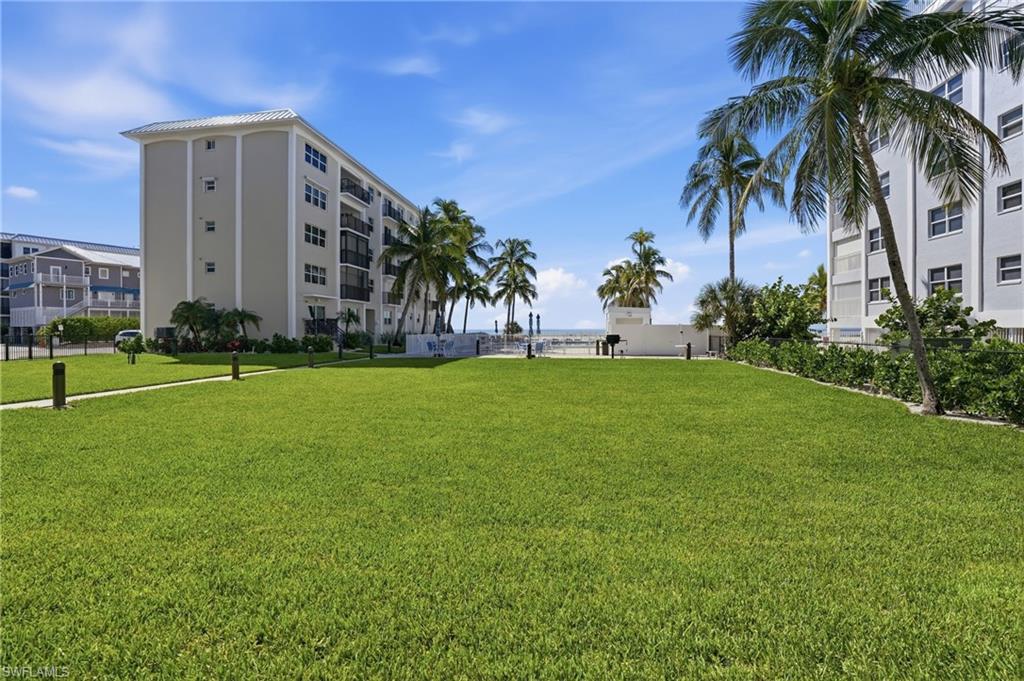 2580 Estero Blvd 15 Property Photo 28