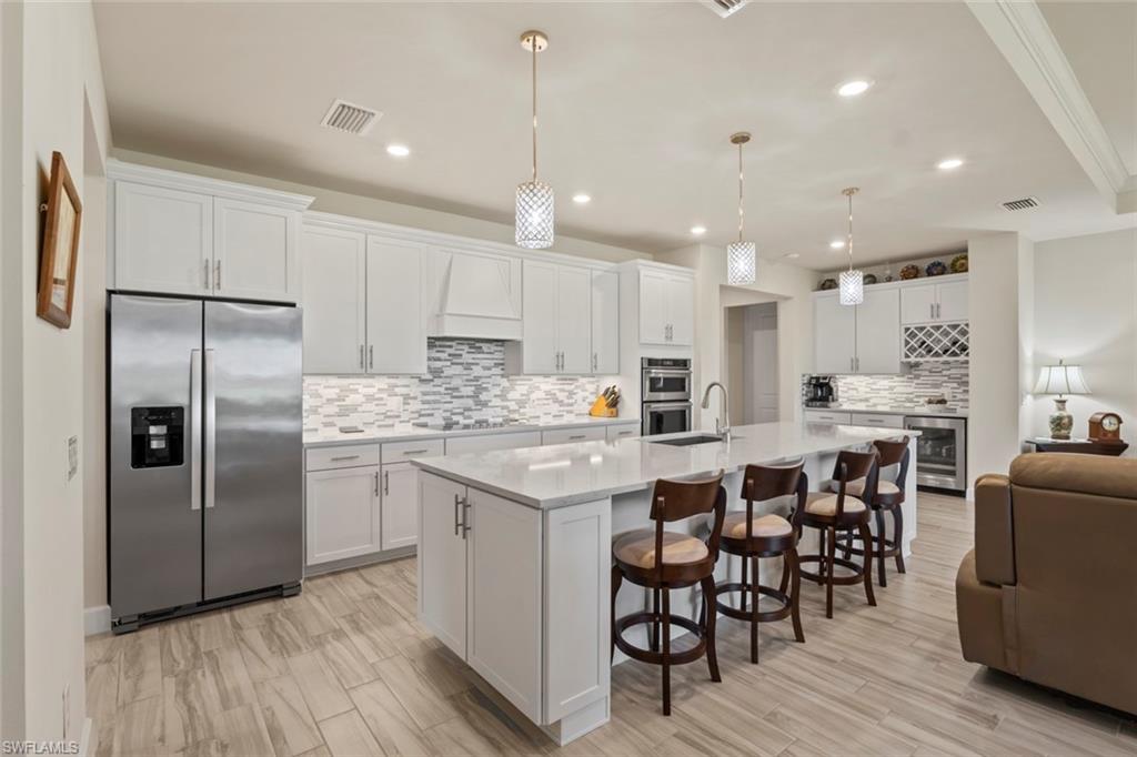 6483 Holiman Way Property Photo 4