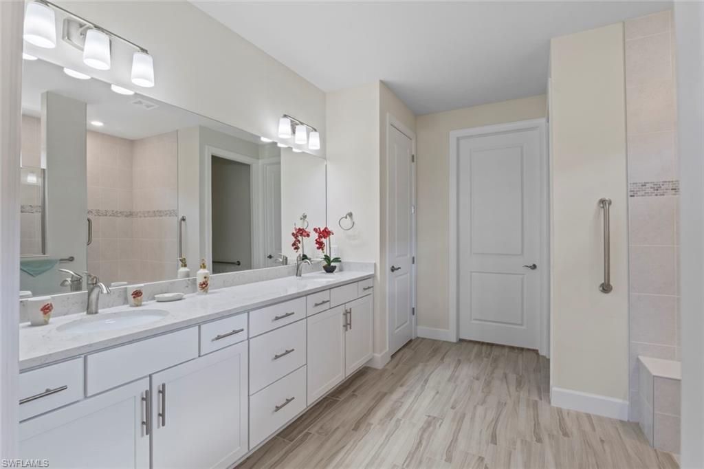 6483 Holiman Way Property Photo 10