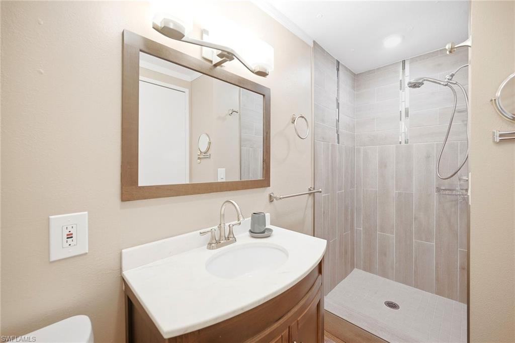 483 Riviera Blvd W Property Photo 20