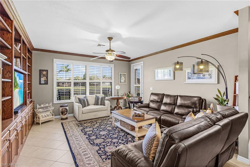 2425 Laurentina Ln Property Photo 10