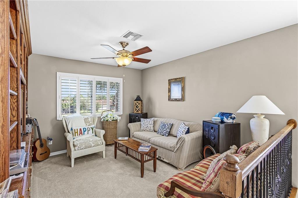 2425 Laurentina Ln Property Photo 12