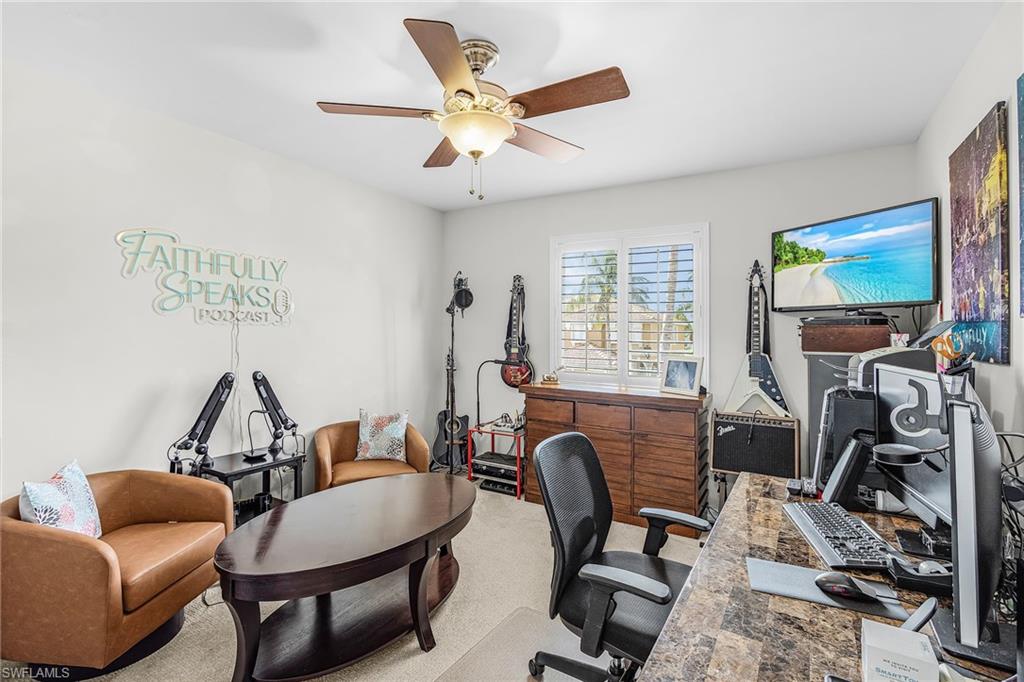 2425 Laurentina Ln Property Photo 17