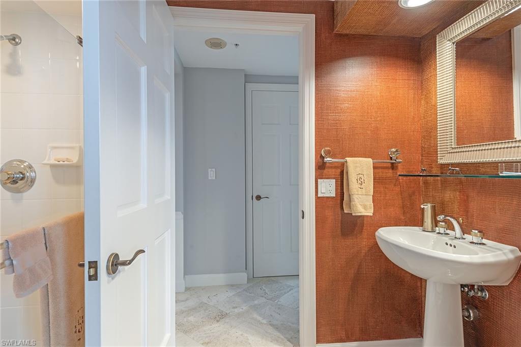 8990 Bay Colony Dr 1101 Property Photo 14