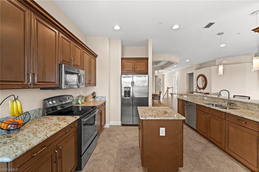 8069 Players Cove Dr 202 Property Photo 17
