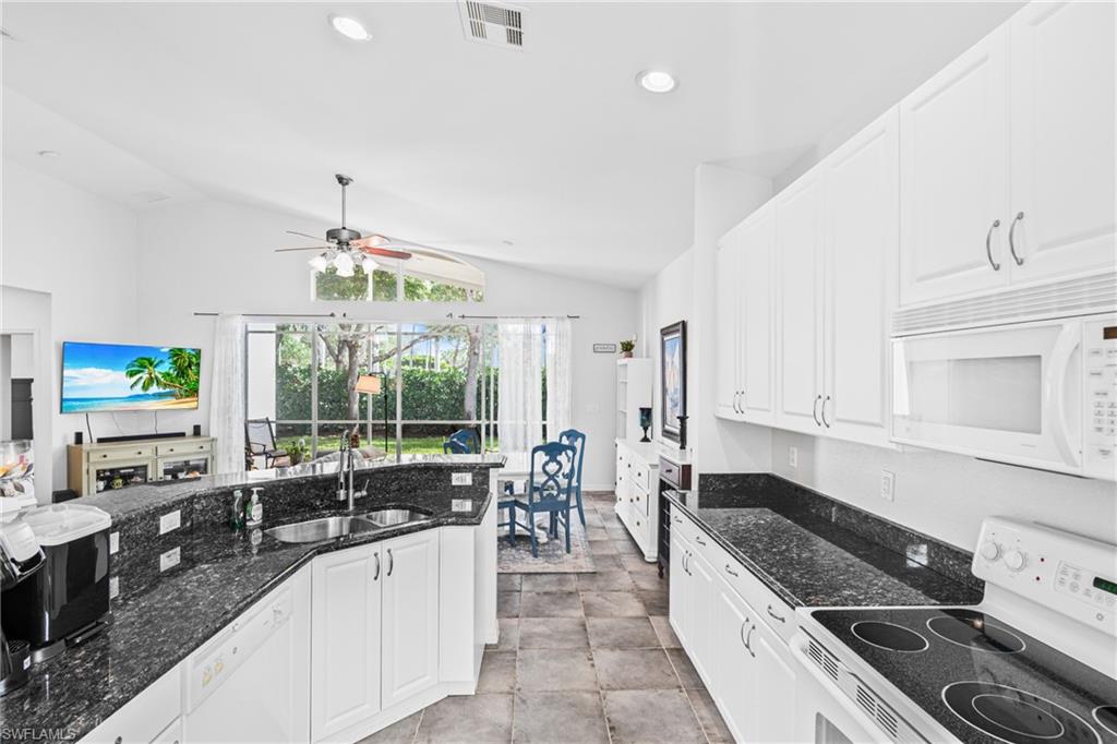 9290 Springview Loop Property Photo 10