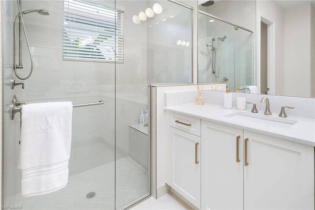 2657 Hyacinth Pl Property Photo 9