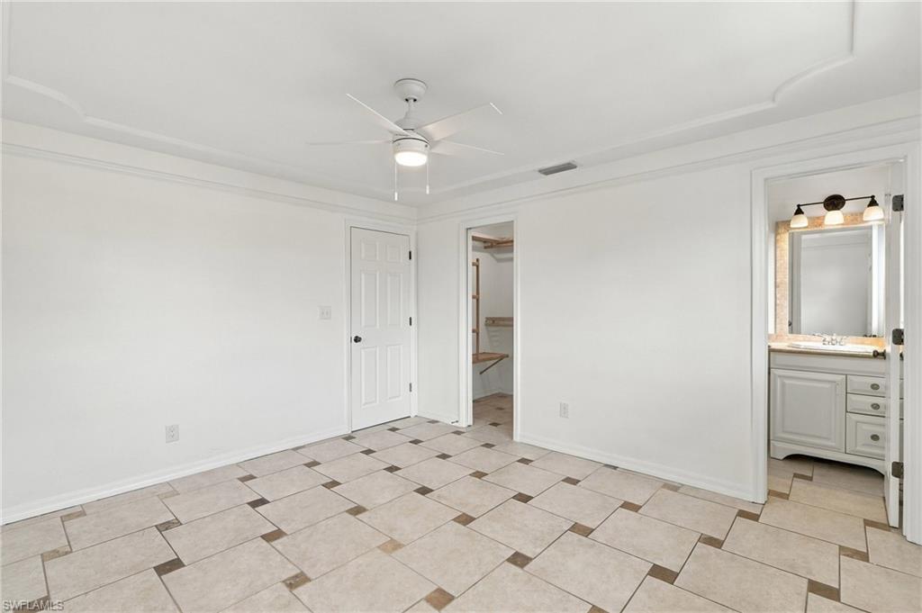 1195 Clam Ct 203 Property Photo 9
